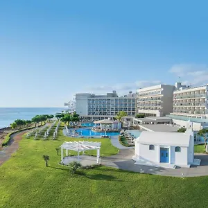 pernera-beach.protaras-cy-hotels.com/