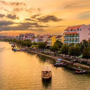 lantana-riverside-hoi-an-boutique-hotel-spa.hotelsofhoian.com/