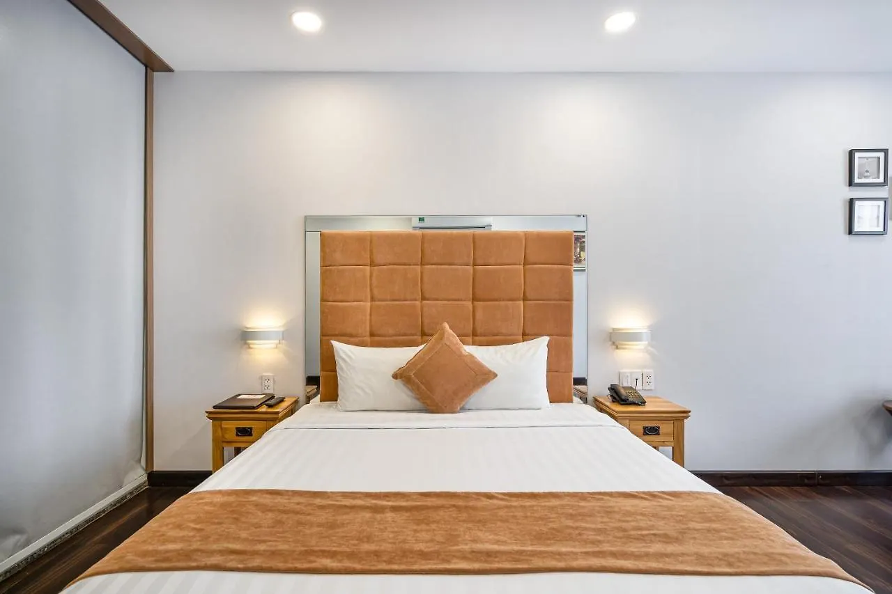 Emerald Central Ho Chi Minh City 3*,  Vietnam