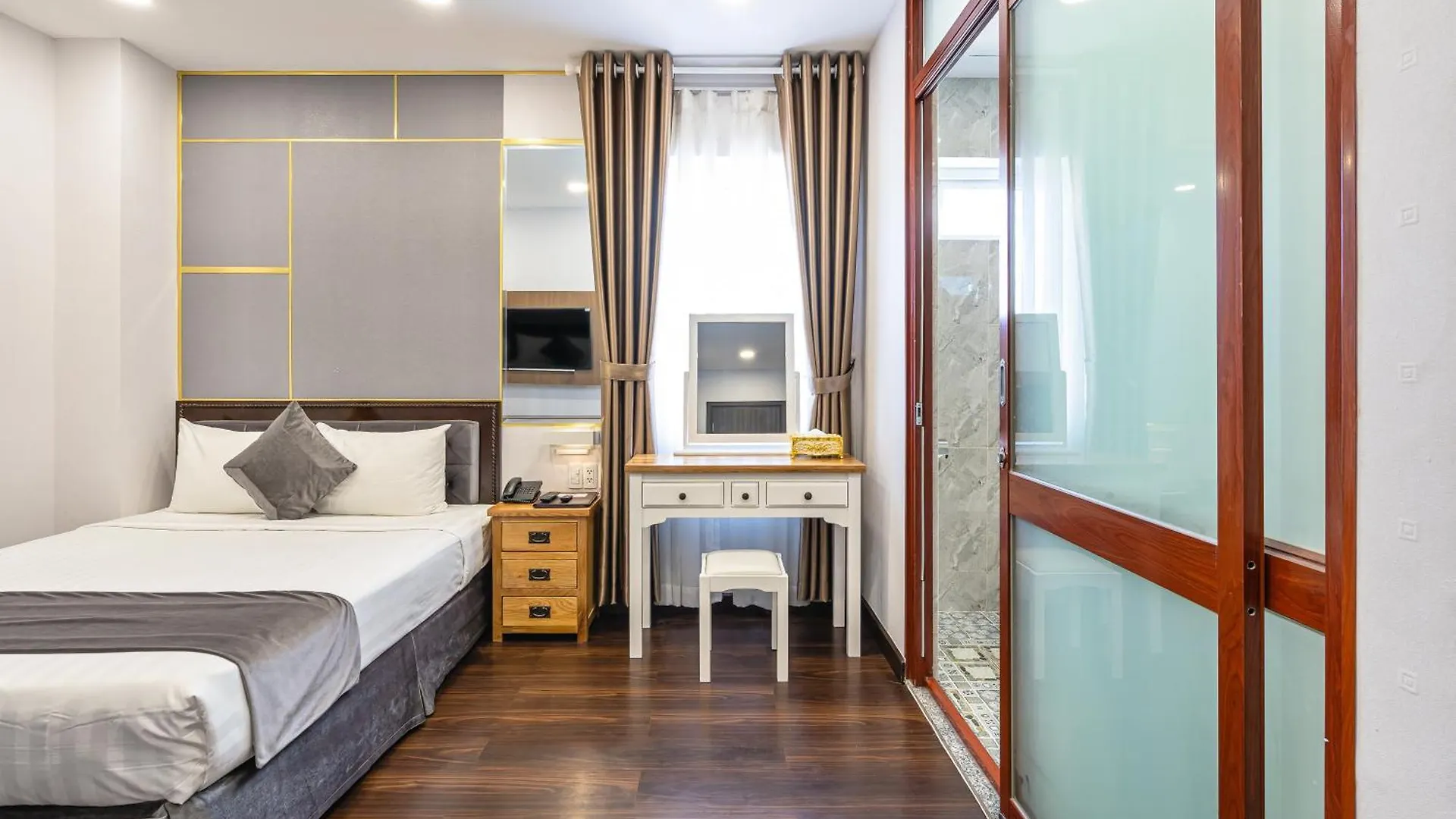 Hotel Emerald Central Ho Chi Minh-Byen